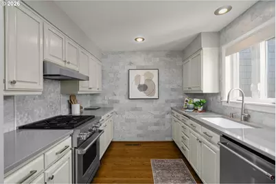 10209 NW Village Heights Dr, Portland, OR 97229 - Photo 8