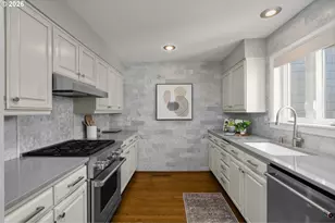 10209 NW Village Heights Dr, Portland, OR 97229 - Photo 8