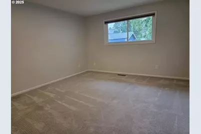 3512 SE Harlow Ct, Troutdale, OR 97060 - Photo 10