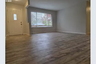 3512 SE Harlow Ct, Troutdale, OR 97060 - Photo 2