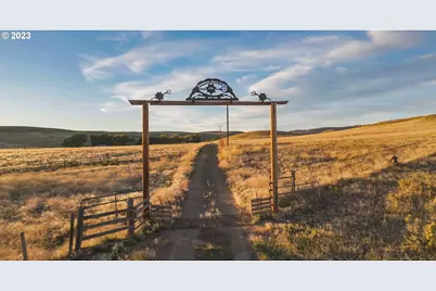 46310 Cook Rd, Baker City, OR 97814 - Photo 4