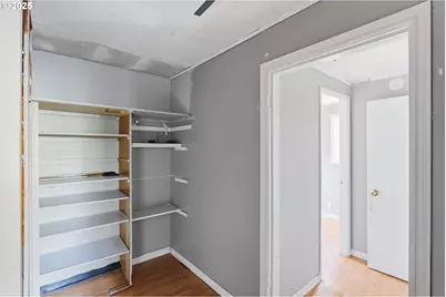 11751 SE Oak St, Portland, OR 97216 - Photo 6