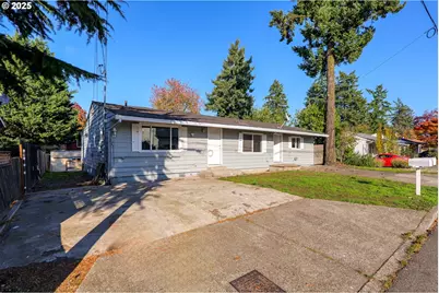 11751 SE Oak St, Portland, OR 97216 - Photo 2