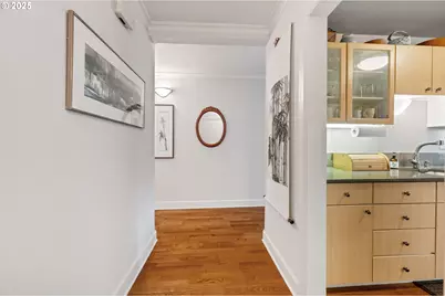 2211 SW Park Pl #803, Portland, OR 97205 - Photo 16