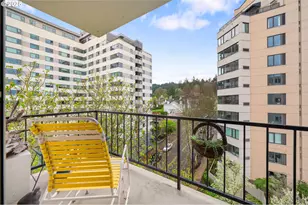 2211 SW Park Pl, Portland, OR 97205 - Photo 8