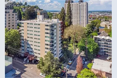 2211 SW Park Pl #803, Portland, OR 97205 - Photo 2
