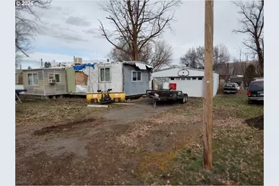 425 N 12th Ave, Elgin, OR 97827 - Photo 1