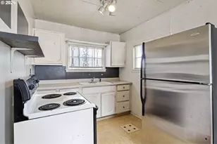 215 E 2nd Ave, Riddle, OR 97469 - Photo 38