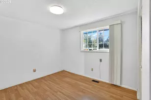 3218 West Pl, Hubbard, OR 97032 - Photo 18