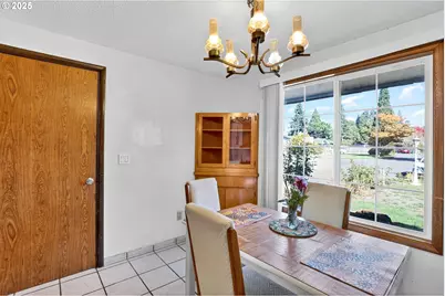 3218 West Pl, Hubbard, OR 97032 - Photo 8