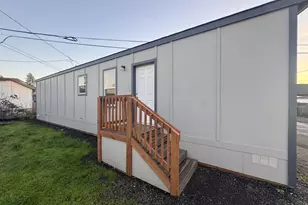 1085 W 1st Ave, Junction City, OR 97448 - Photo 1