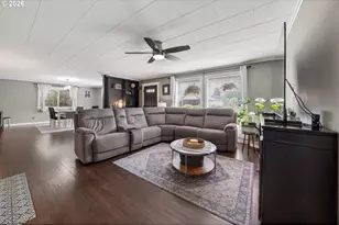 488 W Broccoli St, Roseburg, OR 97471 - Photo 6
