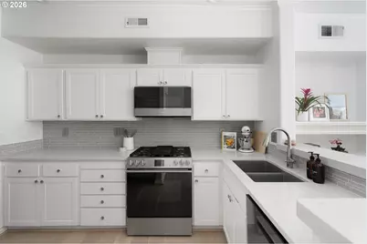 10253 NW Wilshire Ln, Portland, OR 97229 - Photo 12