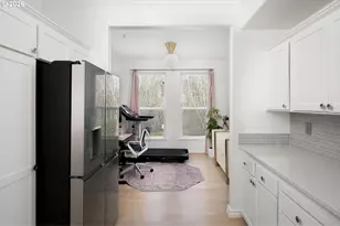 10253 NW Wilshire Ln, Portland, OR 97229 - Photo 14