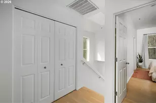 10253 NW Wilshire Ln, Portland, OR 97229 - Photo 18