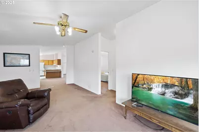 1949 SE Palmquist Rd #121, Gresham, OR 97080 - Photo 16