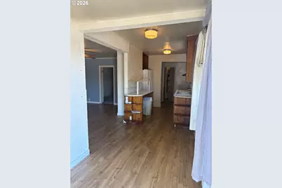 1726 W 9th Pl, Eugene, OR 97402 - Photo 2