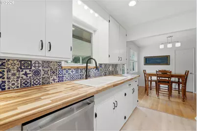 9630 SW Wilshire St, Portland, OR 97225 - Photo 14
