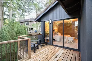 10002 SW Balmer Cir, Portland, OR 97219 - Photo 34