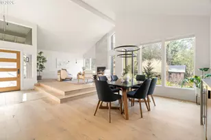 10002 SW Balmer Cir, Portland, OR 97219 - Photo 10