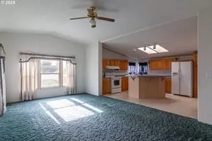 30683 Spring Ct, Hermiston, OR 97838 - Photo 16