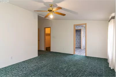 30683 Spring Ct, Hermiston, OR 97838 - Photo 8