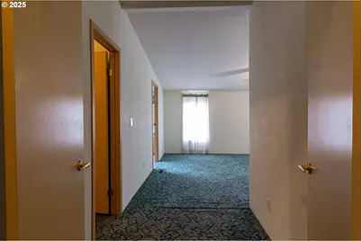 30683 Spring Ct, Hermiston, OR 97838 - Photo 6