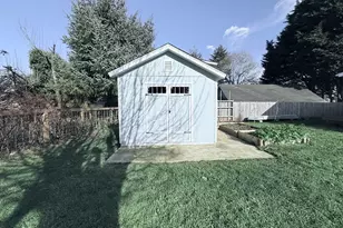 370 N Wall St, Coos Bay, OR 97420 - Photo 32