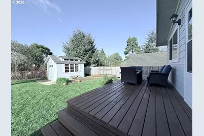 370 N Wall St, Coos Bay, OR 97420 - Photo 28