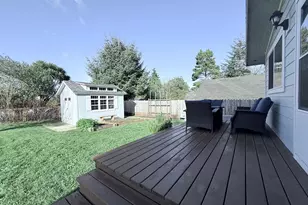 370 N Wall St, Coos Bay, OR 97420 - Photo 28