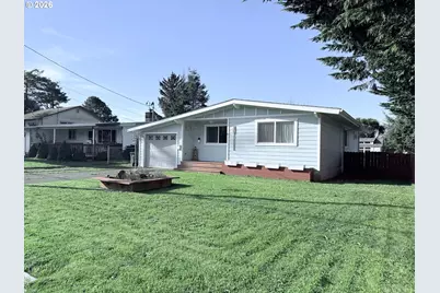 370 N Wall St, Coos Bay, OR 97420 - Photo 2
