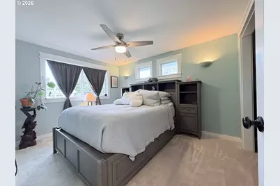 370 N Wall St, Coos Bay, OR 97420 - Photo 20