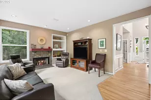 3322 SW Evergreen Terrace, Portland, OR 97205 - Photo 12