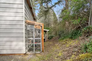 622 SE 4th Ave, Mill City, OR 97360 - Photo 42