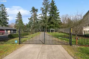 622 SE 4th Ave, Mill City, OR 97360 - Photo 2