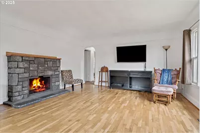 1751 SE 162nd Ave, Portland, OR 97233 - Photo 8