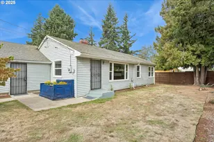 1751 SE 162nd Ave, Portland, OR 97233 - Photo 2