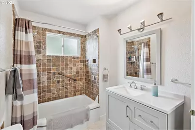 1751 SE 162nd Ave, Portland, OR 97233 - Photo 22