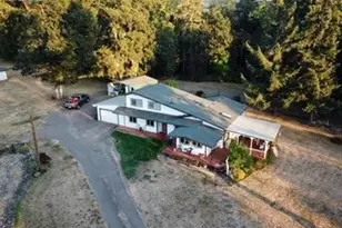 524 Azalea Dr, Elkton, OR 97436 - Photo 2