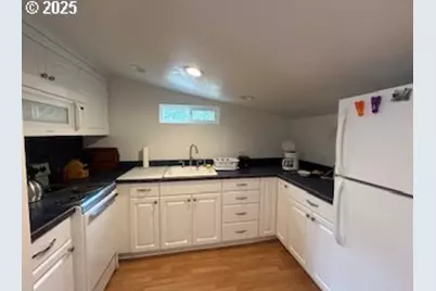 524 Azalea Dr, Elkton, OR 97436 - Photo 38