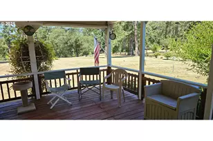 524 Azalea Dr, Elkton, OR 97436 - Photo 8