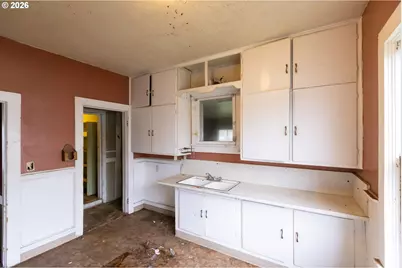 104 1st St, Klickitat, WA 98628 - Photo 12