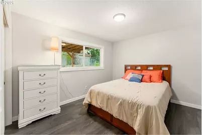 909 NW 49th St, Vancouver, WA 98663 - Photo 12