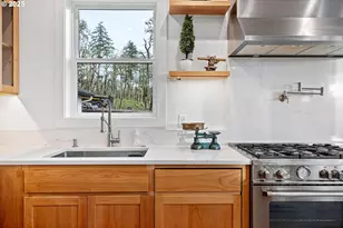 683 Oak St, Springfield, OR 97477 - Photo 14