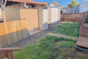 2150 Laura St, Springfield, OR 97477 - Photo 4