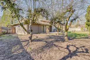 912 NW Oakwood Cir, McMinnville, OR 97128 - Photo 36