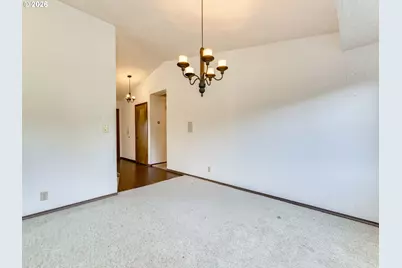 912 NW Oakwood Cir, McMinnville, OR 97128 - Photo 18