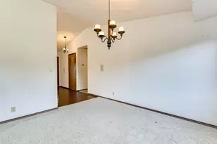 912 NW Oakwood Cir, McMinnville, OR 97128 - Photo 18