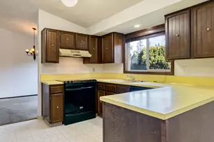 912 NW Oakwood Cir, McMinnville, OR 97128 - Photo 20