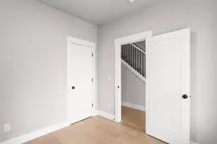 6341 SE 85th Ave, Portland, OR 97266 - Photo 4